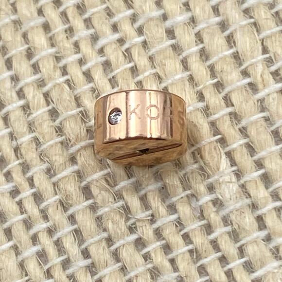 Michael Kors Rose Gold Tone Grey Faux Pearl Clear Crystal Stud Drop Earrings - Picture 4 of 6